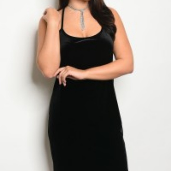 NWT - BLACK VELVET PLUS SIZE DRESS - Picture 1 of 3